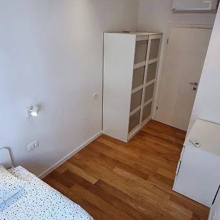 Freyja Apartment *